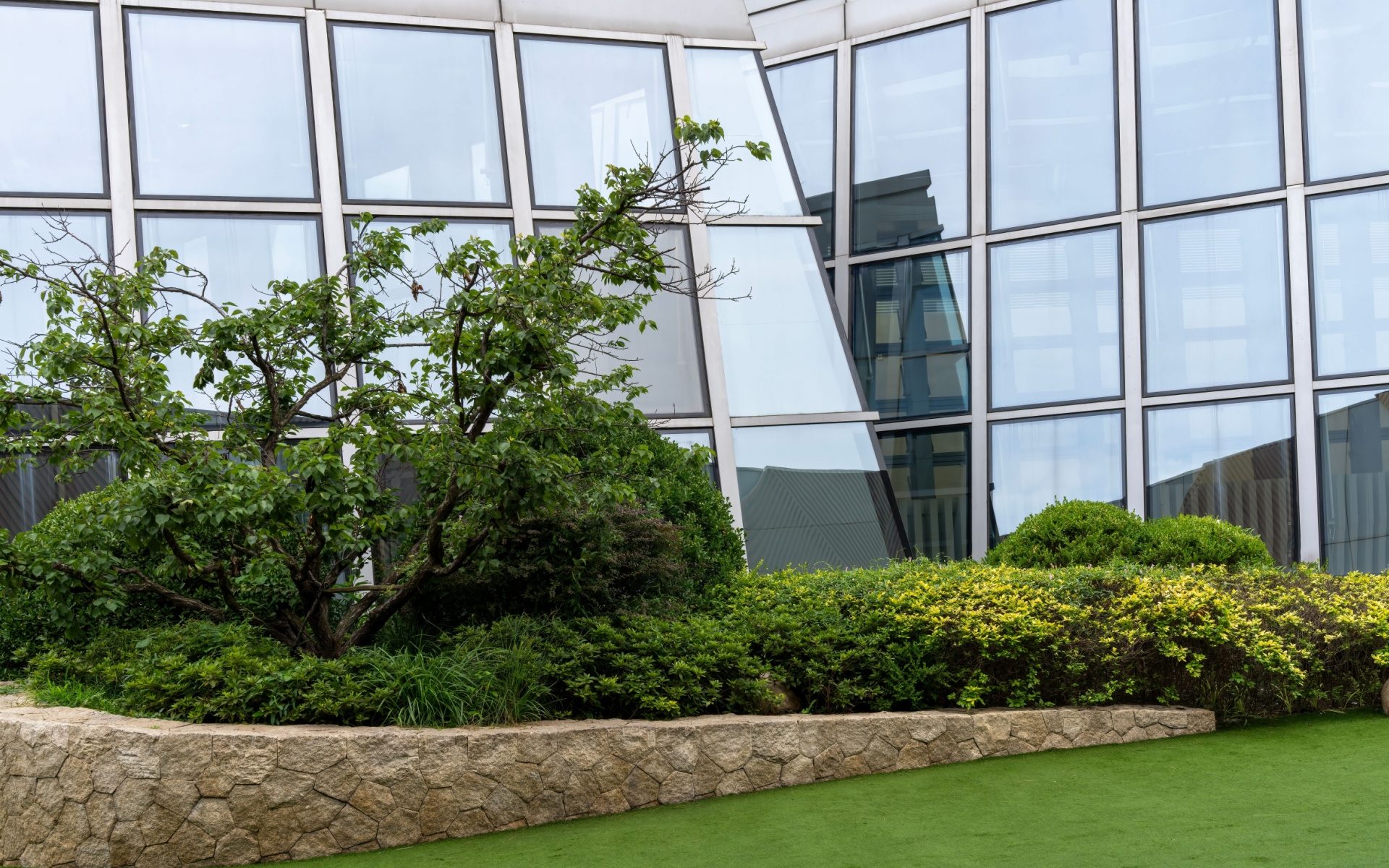 Spring-Ready Spaces: The Essential Landscaping Checklist for Commercial Properties